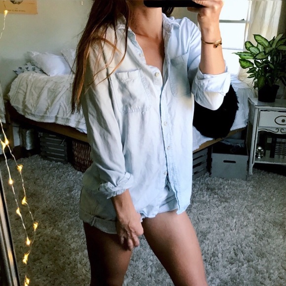 Tops - Boyfriend button down 🖤🌿